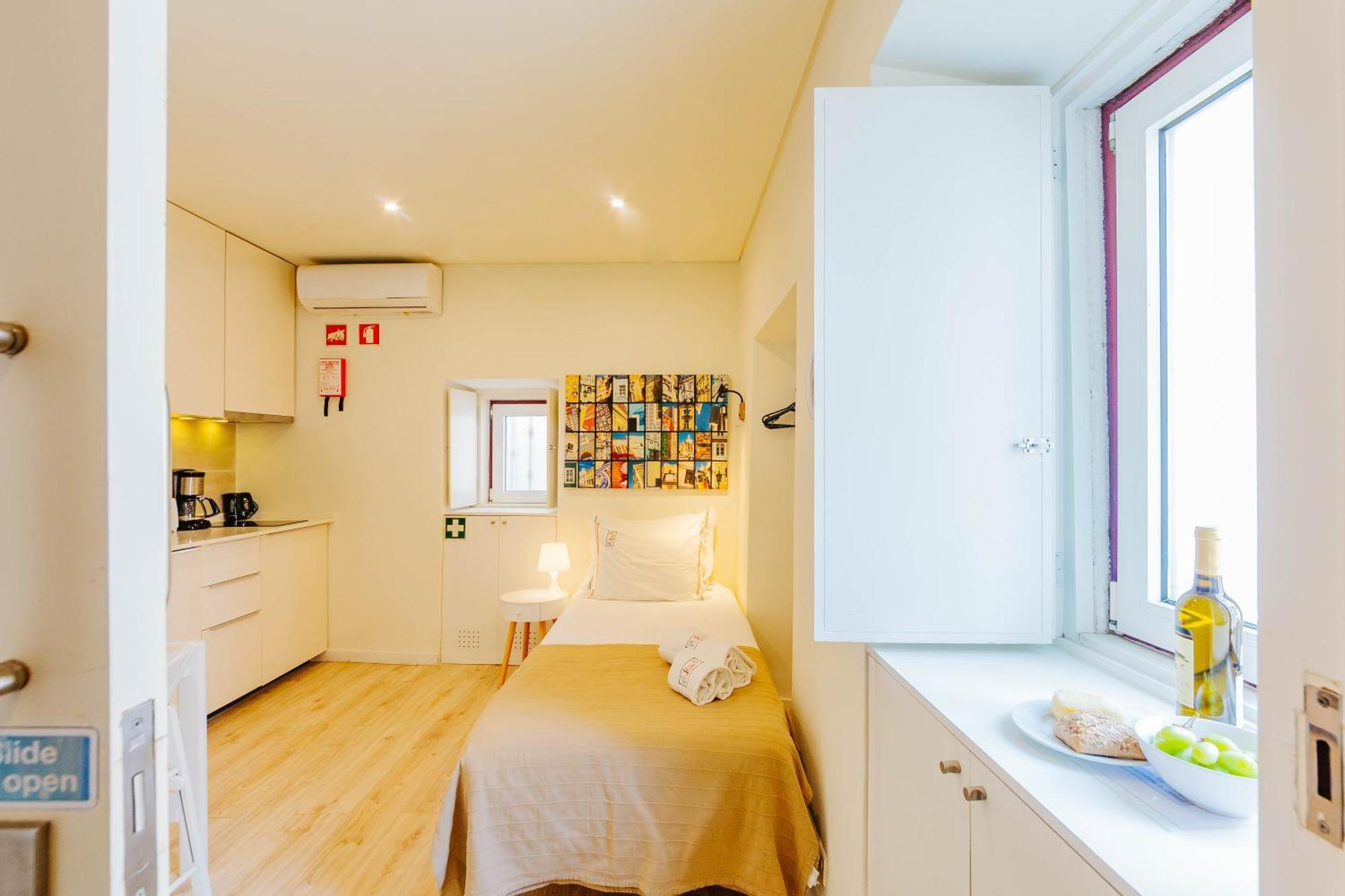 Rent4Rest Lisbon Downtown Tiny Studio Apartments Екстер'єр фото