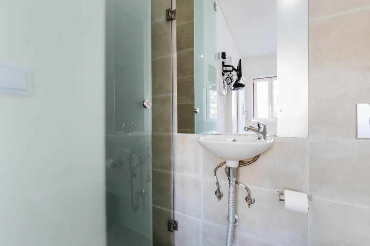Rent4Rest Lisbon Downtown Tiny Studio Apartments Екстер'єр фото